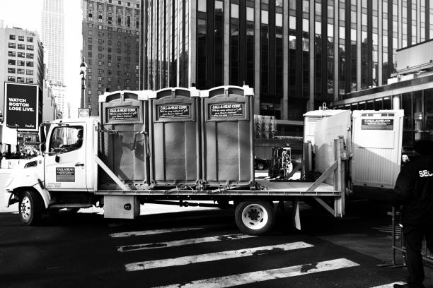 Best Porta potty delivery and setup  in Mazomanie, WI